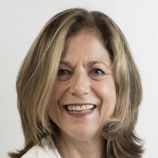 Linda Staphos Wosczyna